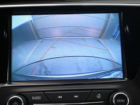 Used 2020 Buick Envision Essence image 28