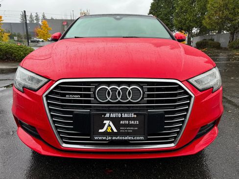 Used 2018 Audi A3 e-tron Prestige w/ Prestige Package image 3