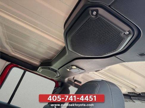 Used 2019 Jeep Wrangler Unlimited Sahara AWD/4WD image 20