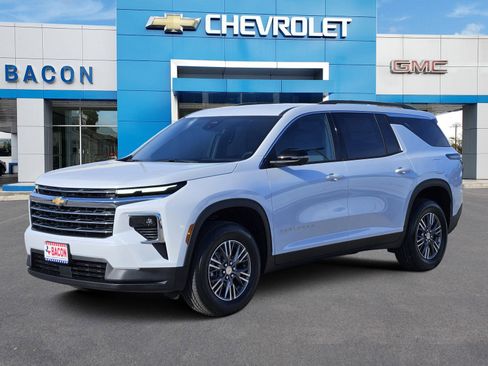 New 2026 Chevrolet Traverse LT w/ Driver Confidence Package image 1