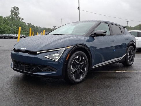 New 2025 Kia EV6 Wind image 3