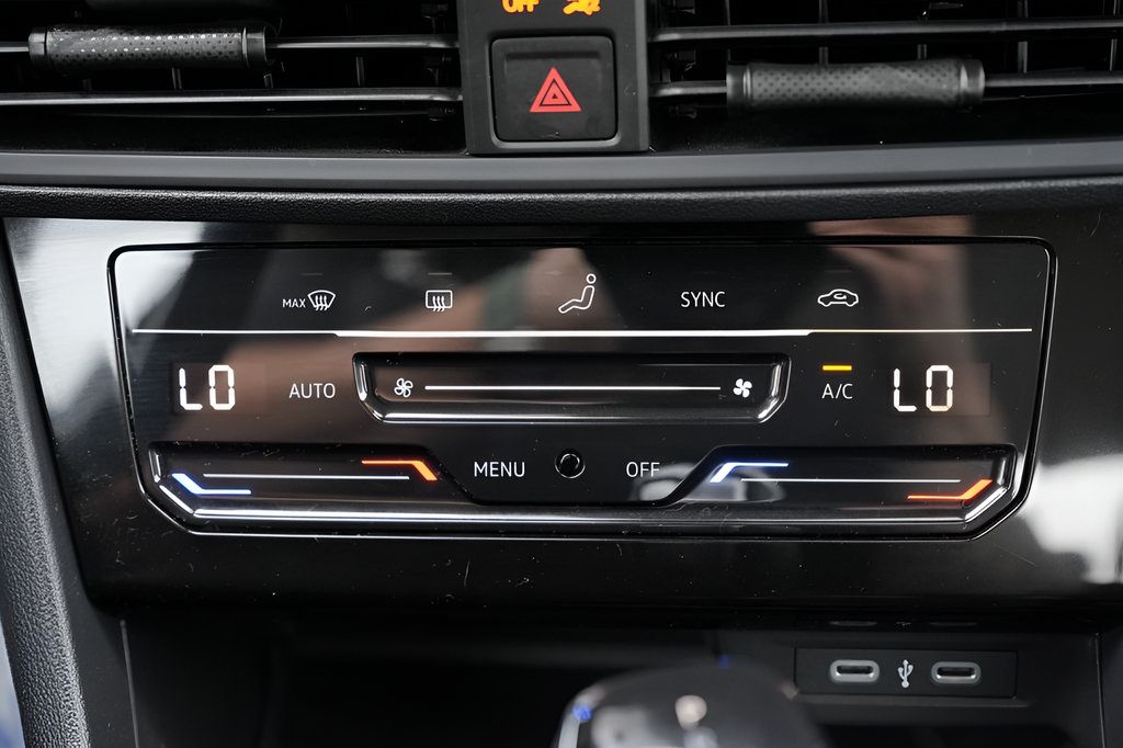 Used 2025 Volkswagen Jetta S FWD image 33