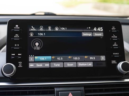 Used 2019 Honda Accord Touring image 30