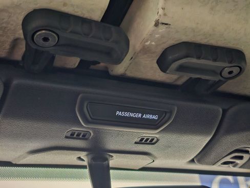 Used 2020 Jeep Wrangler Unlimited Sahara AWD/4WD image 19