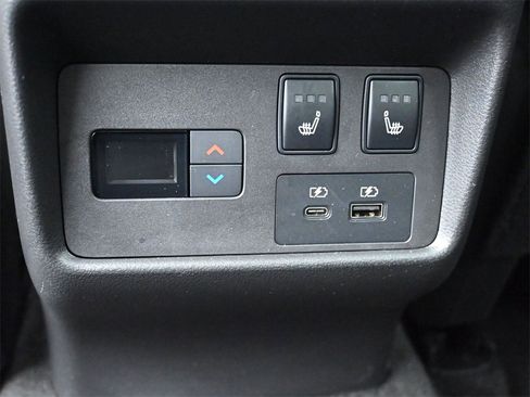 Used 2022 Nissan Rogue Platinum w/ Head-Up Display Package image 21