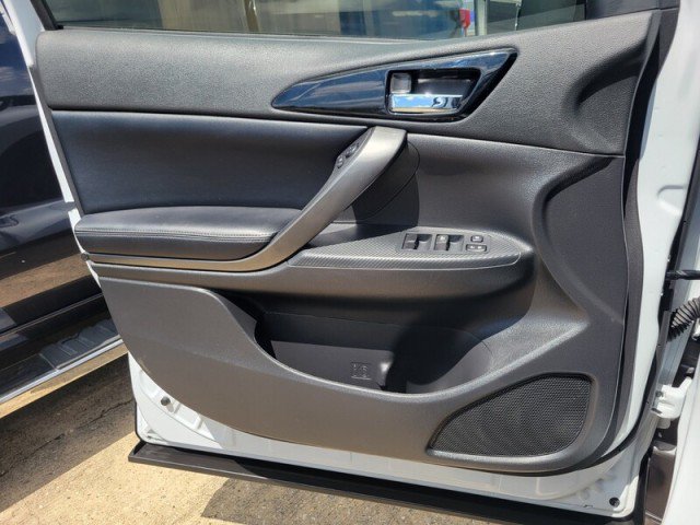 Used 2025 Mitsubishi Eclipse Cross AWD image 14