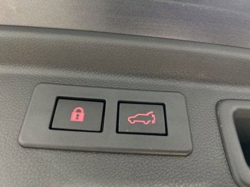 Used 2020 Subaru Forester Touring image 18