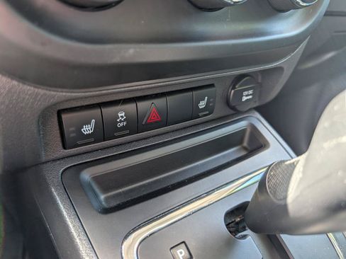 Used 2011 Jeep Patriot Latitude FWD image 21