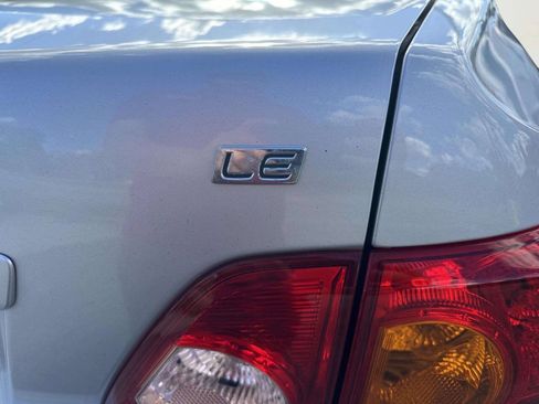 Used 2010 Toyota Corolla LE w/ All Weather Guard Pkg FWD image 11