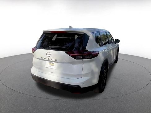 Used 2025 Nissan Rogue SV image 14
