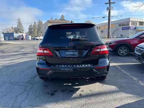 Used 2013 Mercedes-Benz ML 63 AMG ML63 AMG image 4
