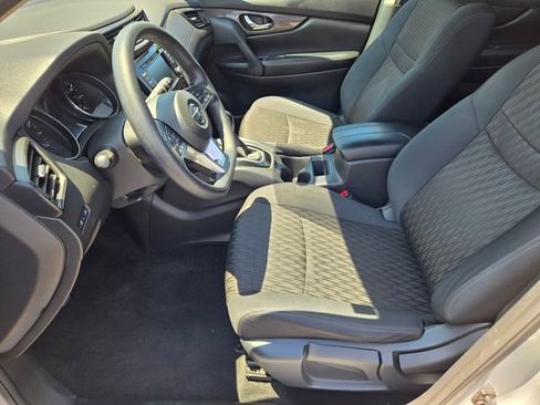 Used 2018 Nissan Rogue S FWD image 9