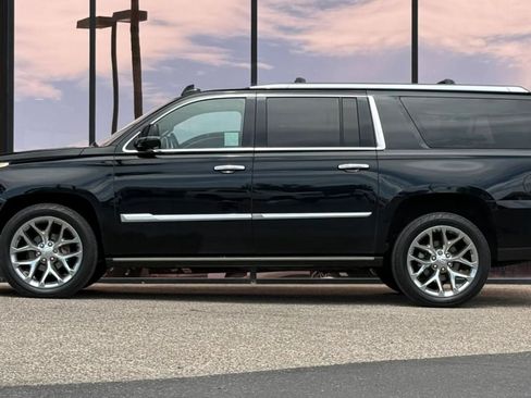 Used 2018 Cadillac Escalade ESV Platinum AWD/4WD image 5