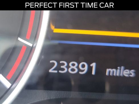 Used 2024 Nissan Sentra SV FWD image 26