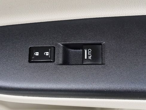 Used 2017 Honda Accord EX-L image 27