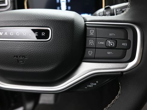 New 2025 Jeep Wagoneer Series II w/ Convenience Group I image 23
