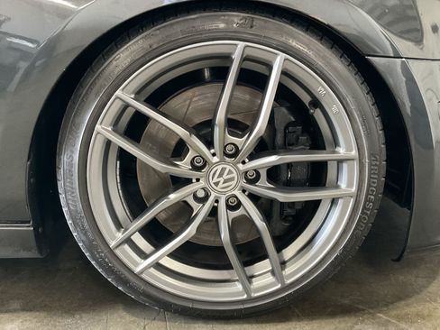 Used 2013 Volkswagen Golf R 4-Door AWD/4WD image 10