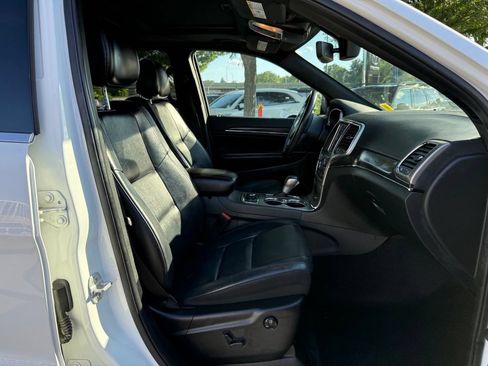 Used 2018 Jeep Grand Cherokee Limited AWD/4WD image 30