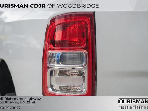 Used 2022 RAM 2500 Tradesman w/ Chrome Appearance Group AWD/4WD image 7