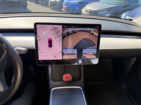 Used 2021 Tesla Model Y Long Range AWD/4WD image 7