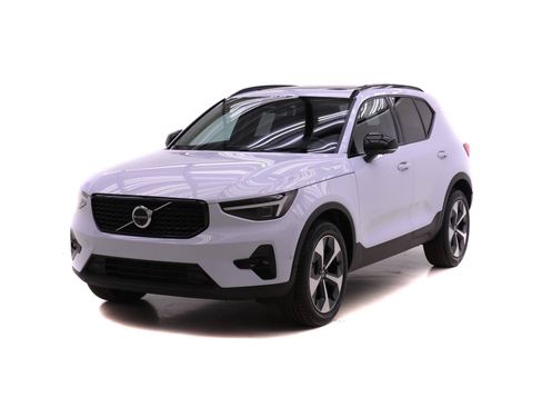 New 2026 Volvo XC40 B5 Plus w/ Protection Package Premier image 1