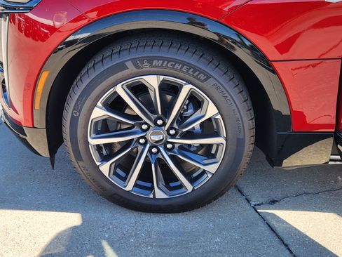 New 2025 Cadillac Lyriq Sport image 36