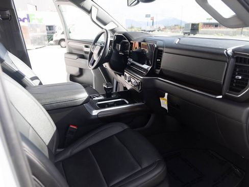 Used 2023 GMC Sierra 1500 SLT w/ SLT Premium Package image 23