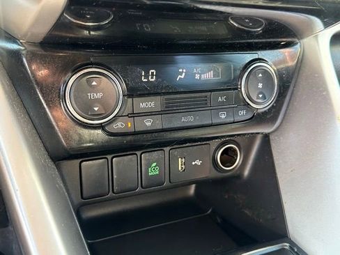 Used 2019 Mitsubishi Eclipse Cross ES image 11