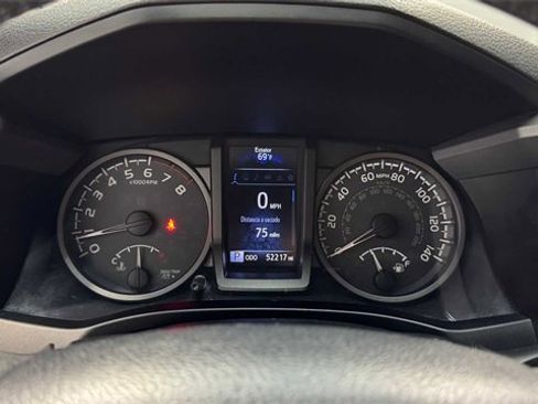 Used 2018 Toyota Tacoma TRD Sport image 22