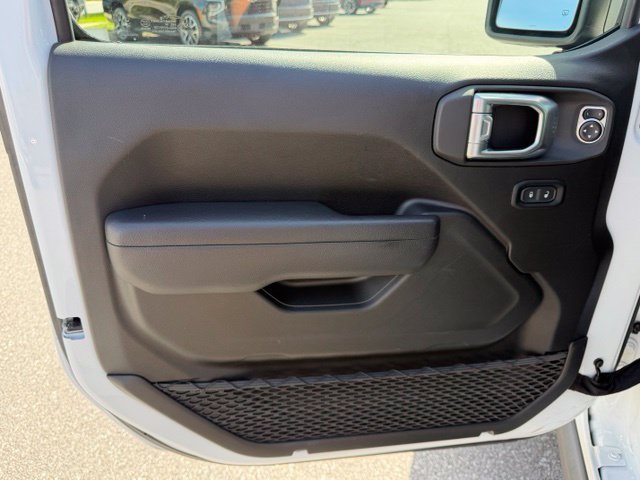 Used 2024 Jeep Wrangler Unlimited AWD/4WD image 25
