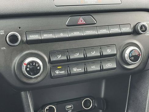 Used 2022 Kia Sportage LX image 30