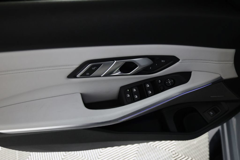 Used 2022 BMW M3 Competition AWD/4WD image 15