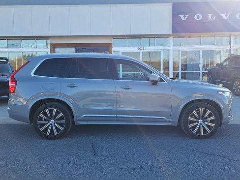 Used 2024 Volvo XC90 B5 Core w/ Climate Package image 5
