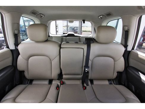 Used 2023 INFINITI QX80 Premium Select w/ All-Season Package RWD image 14