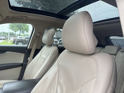 Used 2018 Lincoln MKX Reserve w/ Luxury Package FWD image 8