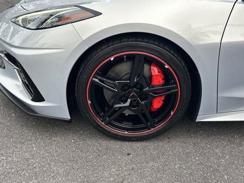 Used 2021 Chevrolet Corvette Stingray Premium Conv w/ Z51 Performance Package image 13