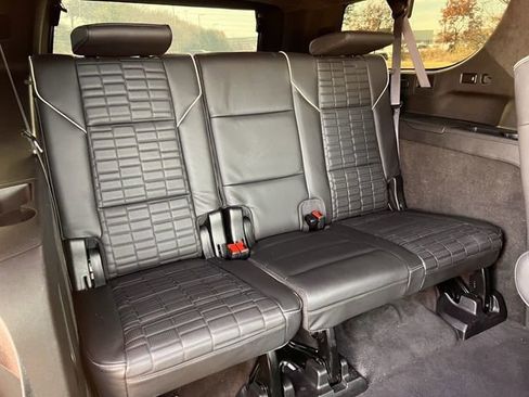 Certified 2023 Cadillac Escalade ESV Sport Platinum image 31