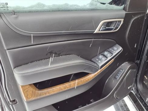 Used 2020 GMC Yukon Denali w/ Denali Ultimate Package image 12