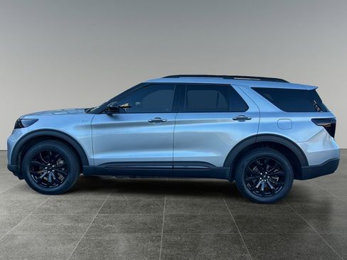 Used 2023 Ford Explorer ST-Line AWD/4WD image 5