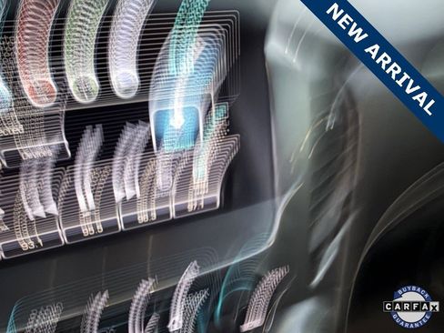 Used 2018 Chevrolet Tahoe LT image 17