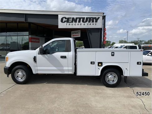 Used 2017 Ford F250 XL image 4