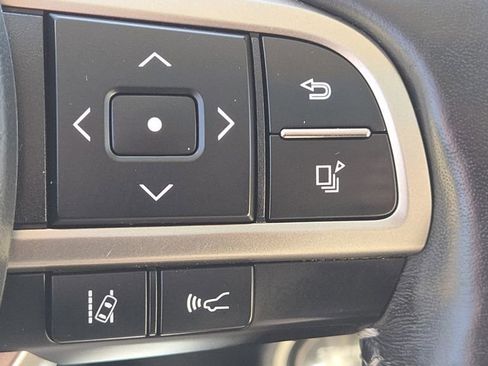 Used 2022 Lexus RX 350L Premium w/ Premium Package image 11