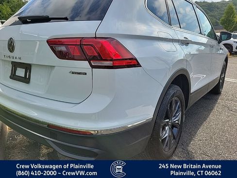 Certified 2024 Volkswagen Tiguan SE AWD/4WD image 31