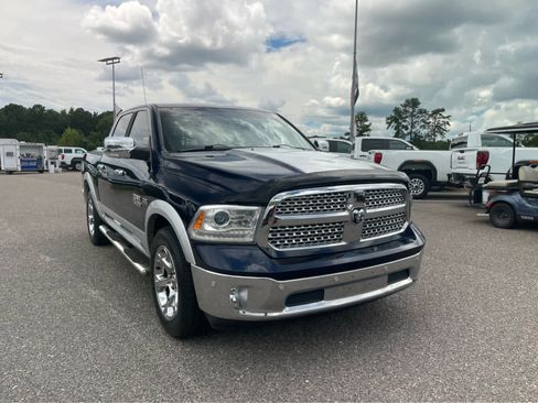 Used 2015 RAM 1500 Laramie w/ Convenience Group RWD image 3
