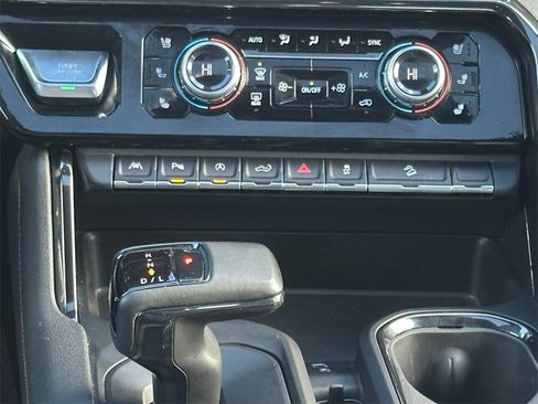 Used 2023 GMC Sierra 1500 AT4 w/ AT4 Premium Package image 16