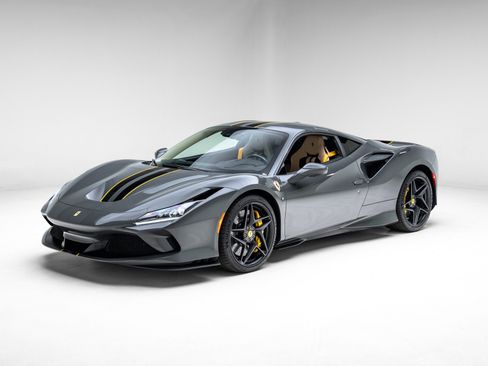 Used 2022 Ferrari F8 Tributo image 38