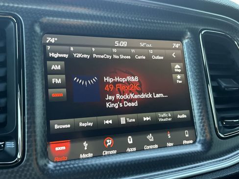 Used 2019 Dodge Challenger SRT Hellcat image 16