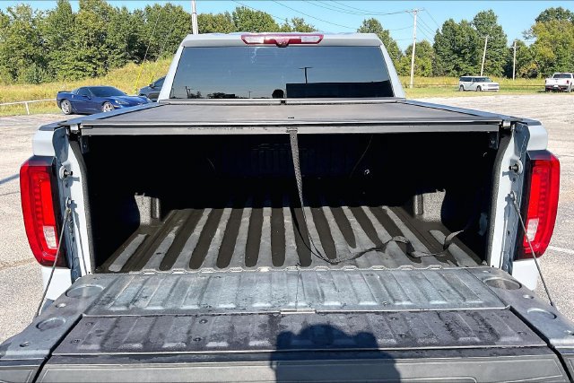 Used 2024 GMC Sierra 1500 AT4 w/ Technology Package AWD/4WD image 7