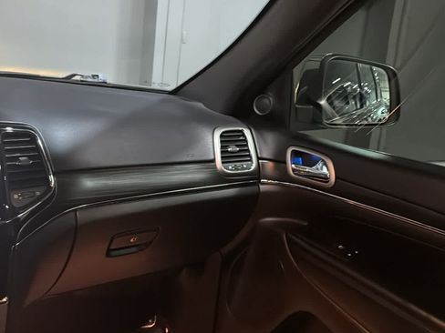 Used 2021 Jeep Grand Cherokee Limited AWD/4WD image 28