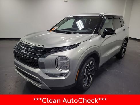 Used 2022 Mitsubishi Outlander SE image 4